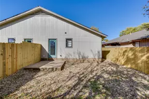 913 Chisholm Cove, Round Rock, TX 78681 - Photo 9