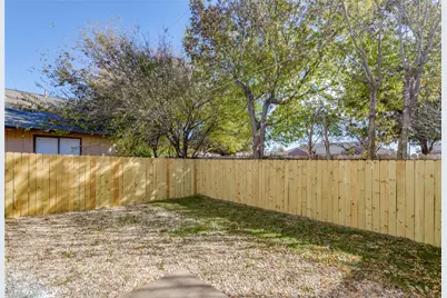 913 Chisholm Cove, Round Rock, TX 78681 - Photo 11