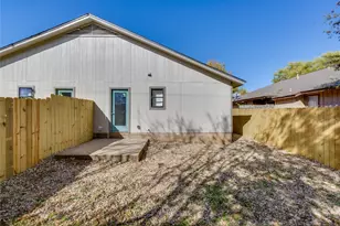 913 Chisholm Cove, Round Rock, TX 78681 - Photo 9