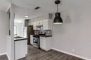 913 Chisholm Cove, Round Rock, TX 78681 - Photo 17