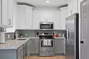 11306 Zyle Ln, Austin, TX 78737 - Photo 5