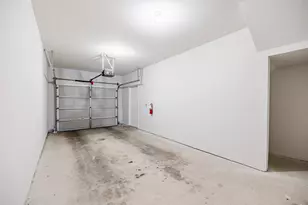 12215 Hunters Chase Dr, Austin, TX 78729 - Photo 11