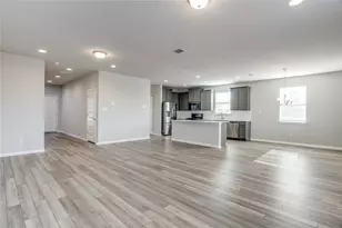 355 Silver Glen Dr, Kyle, TX 78640 - Photo 9