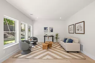 13 Autumn Oaks Dr, Lakeway, TX 78738 - Photo 3