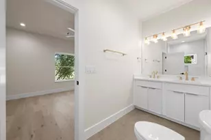 13 Autumn Oaks Dr, Lakeway, TX 78738 - Photo 23