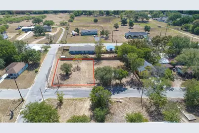 1602 Cummings Street, Luling, TX 78648 - Photo 3