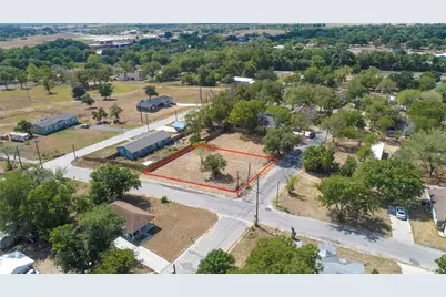 1602 Cummings Street, Luling, TX 78648 - Photo 1