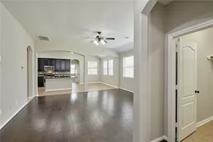 6531 Hunters Creek Ln, Baytown, TX 77521 - Photo 9