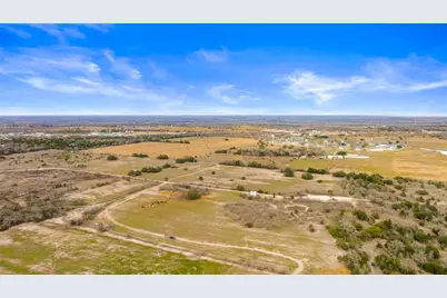 3650 E Austin Street, Giddings, TX 78942 - Photo 15