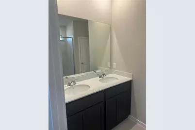300 Sleep Hollow, Jarrell, TX 76537 - Photo 7