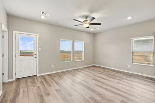 300 Sleep Holw, Jarrell, TX 76537 - Photo 13