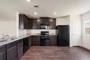 1492 Amy Dr, Kyle, TX 78640 - Photo 9