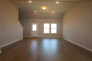 4504 Bridal Veil Dr, Austin, TX 78747 - Photo 5