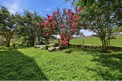 592 Fm 967 #B, Buda, TX 78610 - Photo 25