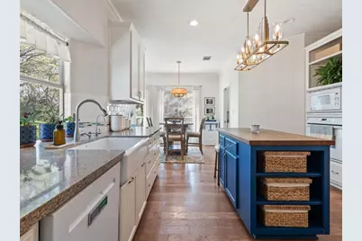 12303 Triple Creek Circle, Dripping Springs, TX 78620 - Photo 11