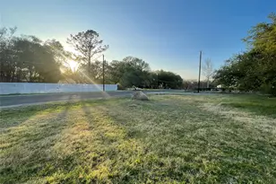 4317 River Oaks Dr, Kingsland, TX 78639 - Photo 5