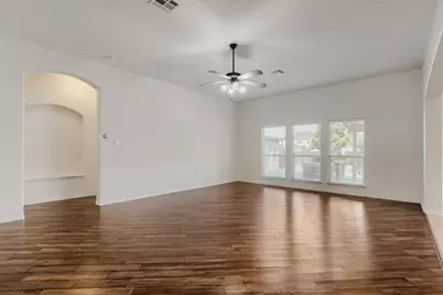 1009 N Ash Cove, Hutto, TX 78634 - Photo 5