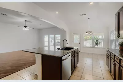 1009 N Ash Cove, Hutto, TX 78634 - Photo 7