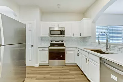 128 Almquist Street, Hutto, TX 78634 - Photo 9