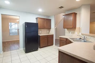 210 Kings Ridge Drive, Buda, TX 78610 - Photo 9