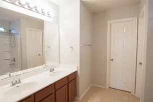 210 Kings Ridge Dr, Buda, TX 78610 - Photo 17