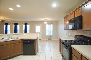 210 Kings Ridge Dr, Buda, TX 78610 - Photo 7