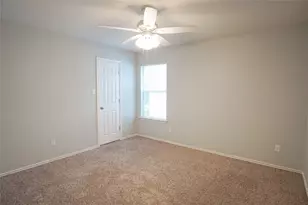 210 Kings Ridge Dr, Buda, TX 78610 - Photo 23