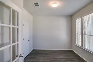 129 Goldfinch Dr, San Marcos, TX 78666 - Photo 5