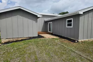 22101 Four Hundred Ave, Spicewood, TX 78669 - Photo 31
