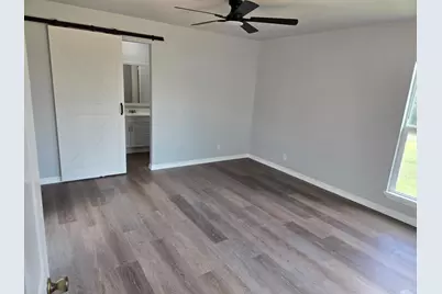 22101 Four Hundred Avenue, Spicewood, TX 78669 - Photo 13