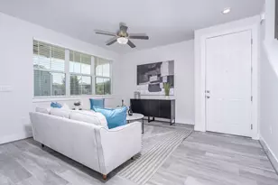 7407 Grand Linden Wy, Austin, TX 78744 - Photo 7