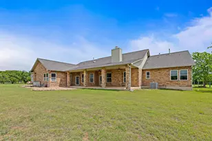 221 Mustang Mesa, Liberty Hill, TX 78642 - Photo 39