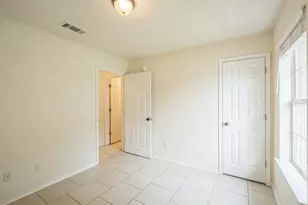 224 Amber Ln, Jarrell, TX 76537 - Photo 3