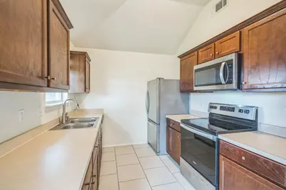 224 Amber Lane, Jarrell, TX 76537 - Photo 5