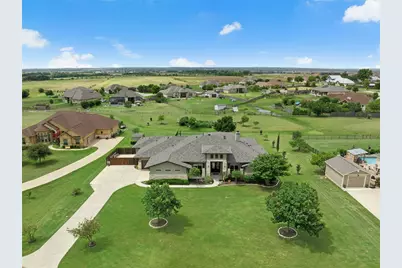 112 Cavalier Cove, Hutto, TX 78634 - Photo 3