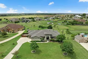 112 Cavalier Cove, Hutto, TX 78634 - Photo 3