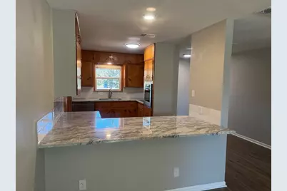 176 W Sweetbriar Drive, Marble Falls, TX 78654 - Photo 3