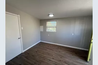 176 W Sweetbriar Drive, Marble Falls, TX 78654 - Photo 5