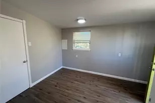 176 W Sweetbriar Dr, Marble Falls, TX 78654 - Photo 5