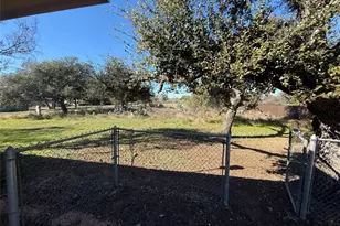 176 W Sweetbriar Dr, Marble Falls, TX 78654 - Photo 9