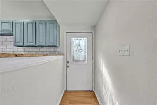 2403 S 3rd St, Austin, TX 78704 - Photo 9