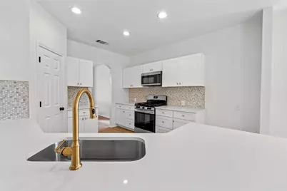 6033 Almelo Drive, Round Rock, TX 78681 - Photo 11