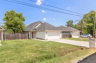 904 New York St, Bryan, TX 77803 - Photo 1