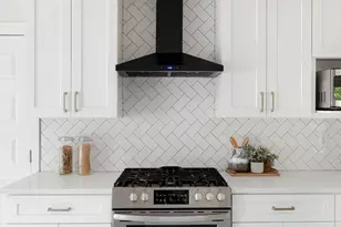 6210 Hyside Dr, Austin, TX 78723 - Photo 9