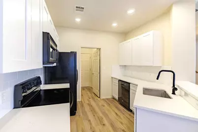 2632 Century Park Boulevard #18, Austin, TX 78727 - Photo 5