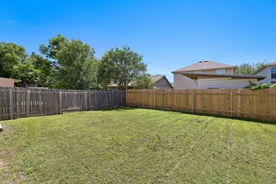 5525 Victory Gallop Drive, Del Valle, TX 78617 - Photo 21