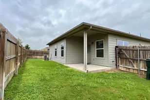 104 Lassy Cove, Georgetown, TX 78626 - Photo 33
