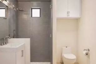 605 E 55th St, Austin, TX 78751 - Photo 13