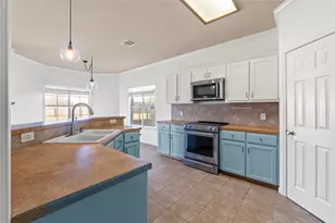 400 Rio Grande Ave, Hutto, TX 78634 - Photo 15