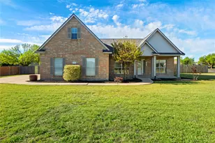 400 Rio Grande Ave, Hutto, TX 78634 - Photo 1